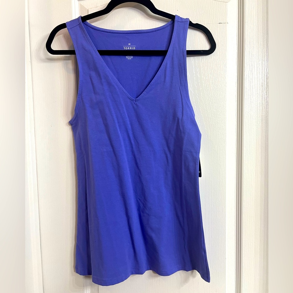 New with Tags Torrid Blue Foxy V neck Tank top Size 00